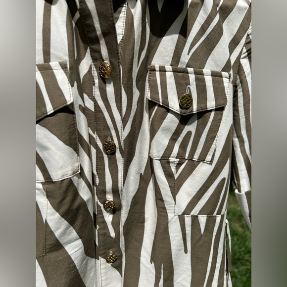 Antonio Melani Women’s Animal Print Dress, Gold Accents, Cuffed S/S, Size 2 - Picture 2 of 6